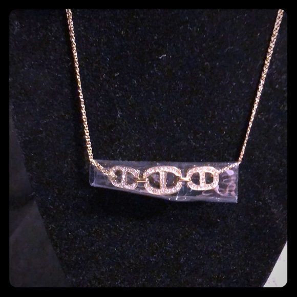 Michael Kors - NWT - Gold Buckle Necklace - Picture 1 of 2